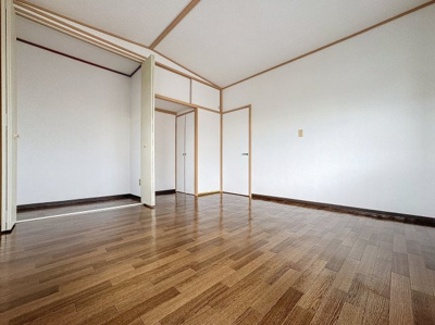 【居間・リビング】 | ドミールヤマノウチＢ | 別部屋写真