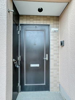 【玄関】 | ドミールヤマノウチＢ | 別部屋写真