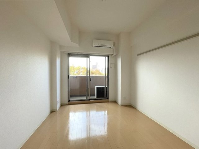 【居間・リビング】プレサンス金山グリーンパークス