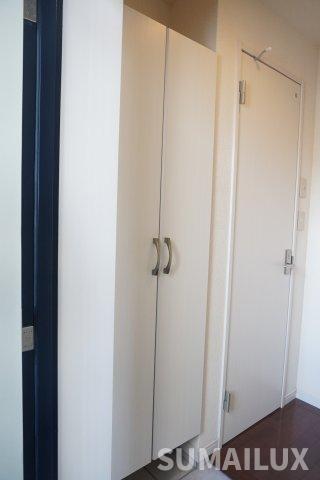 熊本市東区下南部３丁目の賃貸マンションの玄関