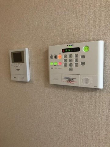 オリーヴァ東櫛原　B棟のセキュリティ|TVモニター付きで安心です☆