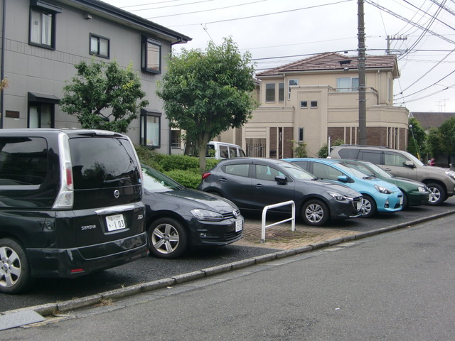 ヴィラ・ヴェルディＢ棟の駐車場|駐車場の空はご確認ください