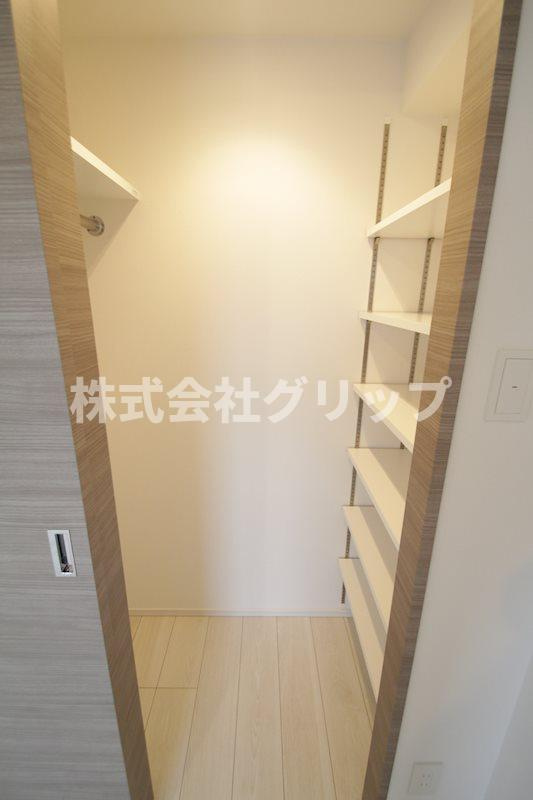 グランリーヴェル横濱南ADELEの玄関