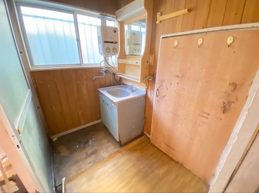 山武市成東　中古戸建の洗面所