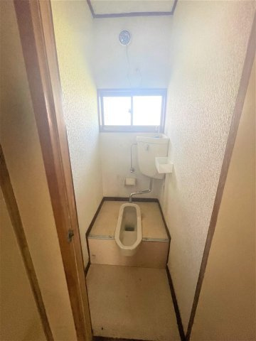 栃木市沼和田町　中古住宅のトイレ