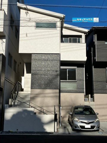 【今からご案内可能】豊明市栄町南舘Ⅱ 全2棟 B棟の外観|■現地外観写真(B棟）
敷地面積約28坪、建物面積約25坪。
駐車1台可能！オプション工事でカーポート設置などいかがでしょうか。その他にも、フェンスなどの「オプション工事」もご提案いたします♪