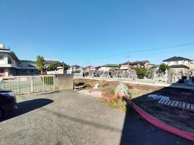 【前面道路含む現地写真】 | 川越市寺尾　全２区画　B１号地 | 住環境良好です