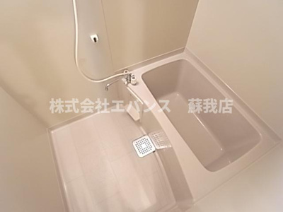 【浴室】 | コーポフリーダム | きれいなお風呂です