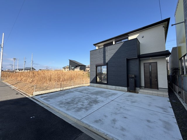FIRSTTOWN第6中川区富田町千音寺｜名古屋市の戸建ならホームアップの駐車場|並列3台駐車可能