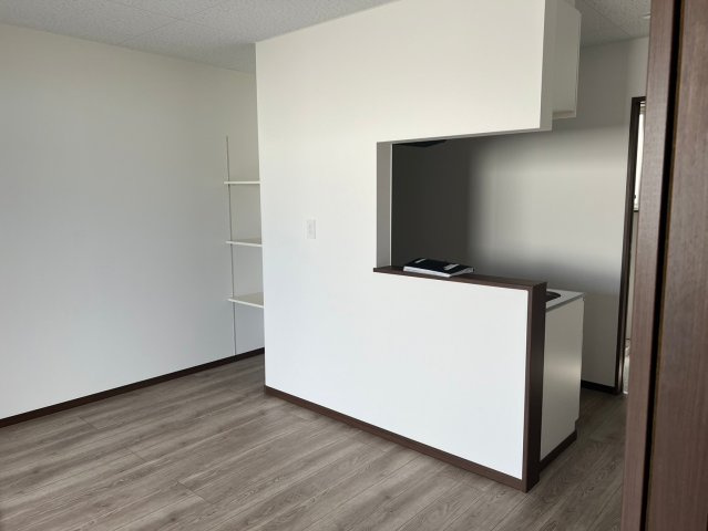 シャインアーチEの居間・リビング