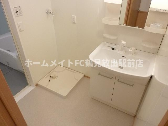 東大阪市稲田本町１丁目のハイツの洗面所