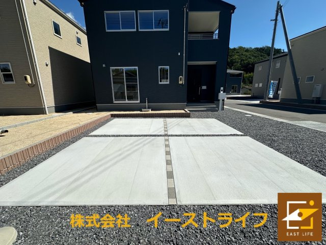 【新築戸建】　内郷御台境町第3の駐車場|カースペースです。2024年8月撮影