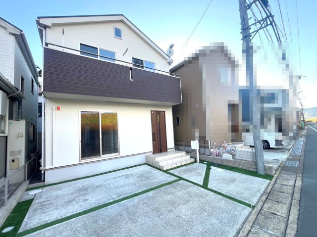 ◆京阪「石清水八幡宮」駅徒歩９分◆２０１５年建築の築浅４LDK◆リフォーム済み☆◆八幡市八幡科手の外観|外観