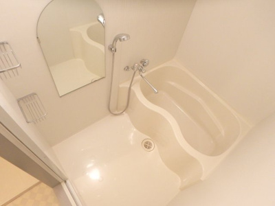 【浴室】 | ルプリーズ西宮北口 | 日々の暮らしに欠かせないお風呂です