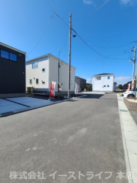 【新築戸建】【長期優良住宅】値下げ！小名浜野田第2の前面道路含む現地写真|12号棟西側前面道路