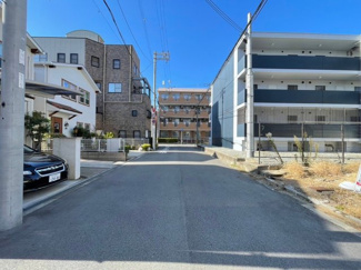 【前面道路含む現地写真】