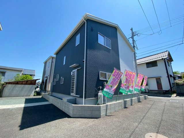 中央区横手３丁目／２号棟の前面道路含む現地写真