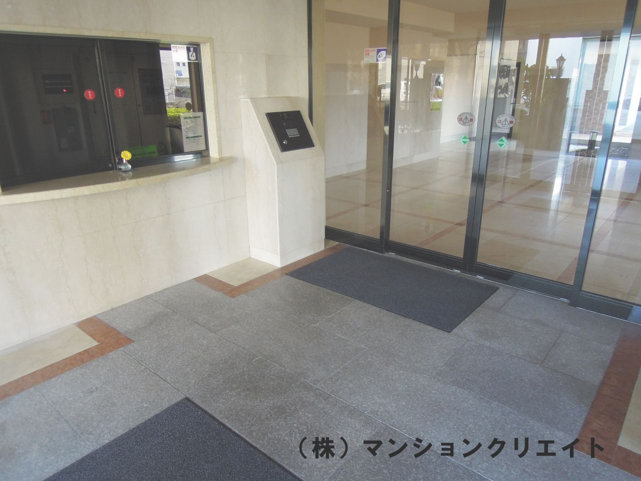 ビブレ板垣のエントランス