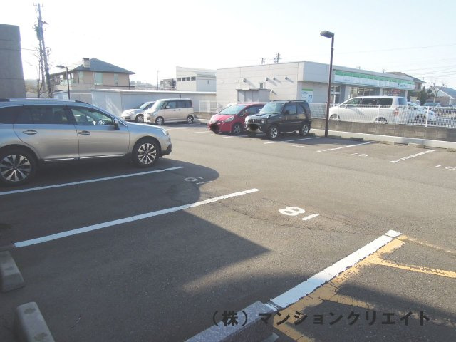 ビブレ板垣の駐車場