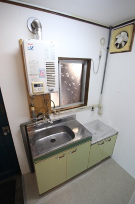 【キッチン】 | 本松葉ビル