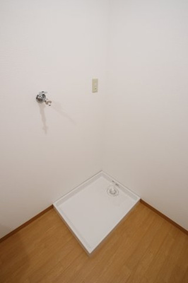 【設備】 | ガーデンシティ・コープ金剛東壱棟 | 室内洗濯機置場