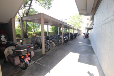 【その他共用部分】 | ガーデンシティ・コープ金剛東壱棟 | 駐輪場