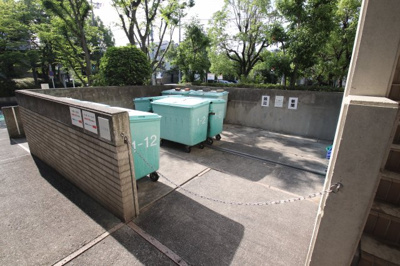 【その他共用部分】 | ガーデンシティ・コープ金剛東壱棟 | 敷地内ゴミ捨場