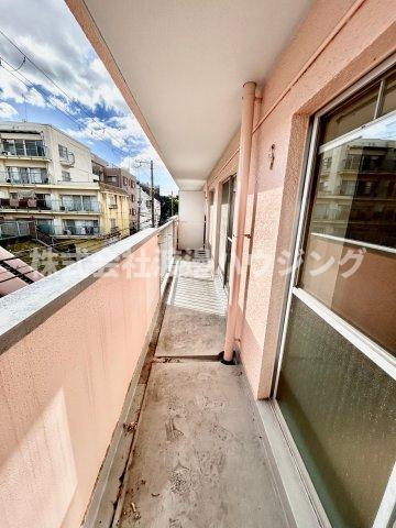 テラジハイツ2号館のバルコニー