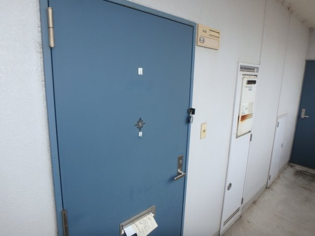 半田第３ロイヤルマンションの玄関|別部屋同間取りのお写真となります。参考にご覧くださいませ。