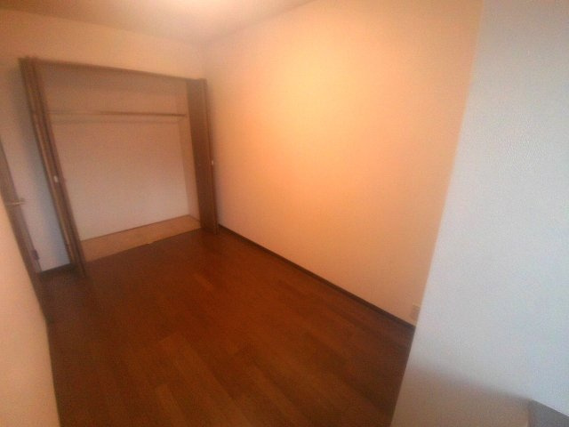 プラザハイツ二ツ屋A棟の寝室