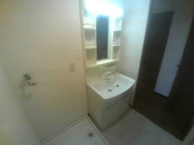 プラザハイツ二ツ屋A棟の洗面所