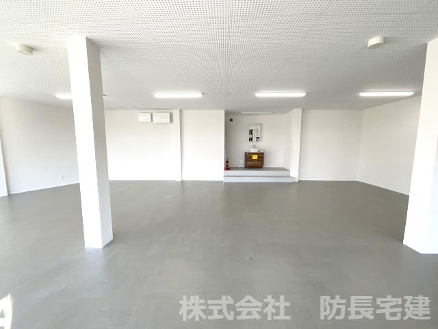 小鯖テナントの内装