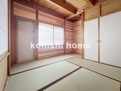 【和室】 | 木造りの家　1号棟 | 窓の隣の勝手口からテラスに出られます