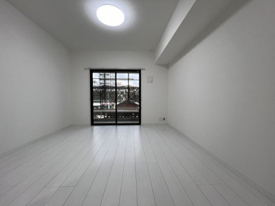 【居間・リビング】 | LIBTH香椎駅前 | 別号室の写真になります。現況優先。