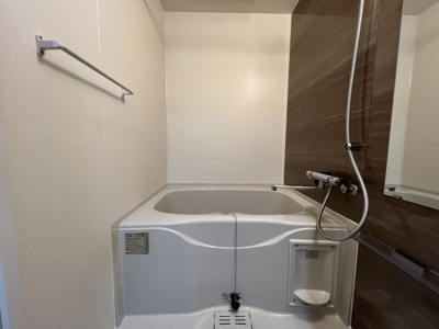 【浴室】 | LIBTH香椎駅前 | 別号室の写真になります。現況優先。