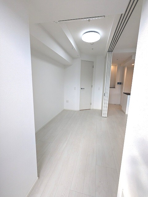 ルジュール神田須田町の設備|リビングと洋室にエアコンと照明付きです