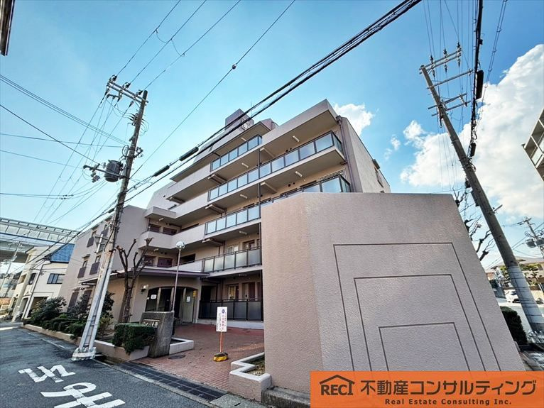 クレセント東灘の外観