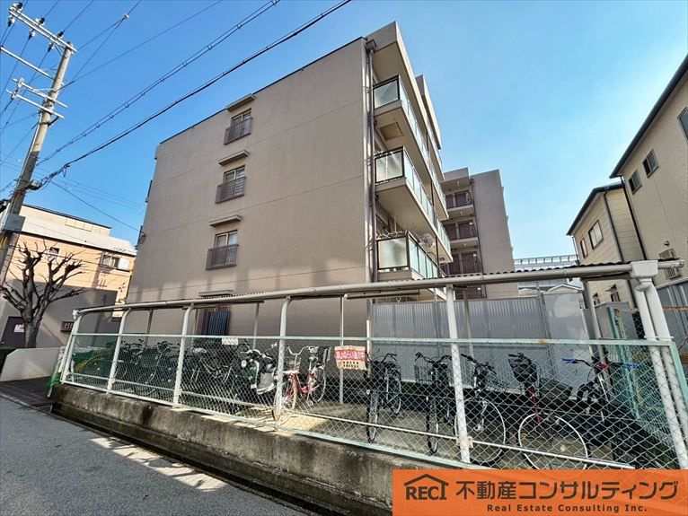 クレセント東灘の外観