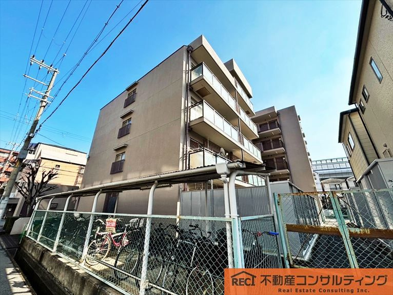 クレセント東灘の外観