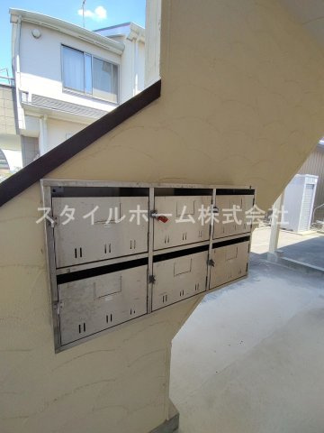 メゾンKのその他共用部分|ポストです。