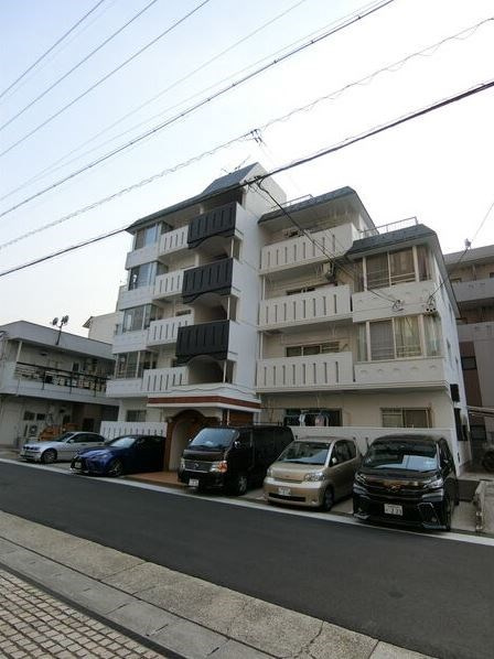 第２栄和ビルの駐車場