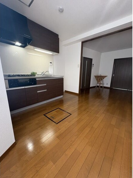 第２栄和ビルの居間・リビング