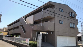 シャトル大久保の外観