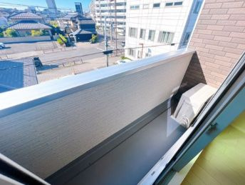 半田市船入町一棟アパートのバルコニー