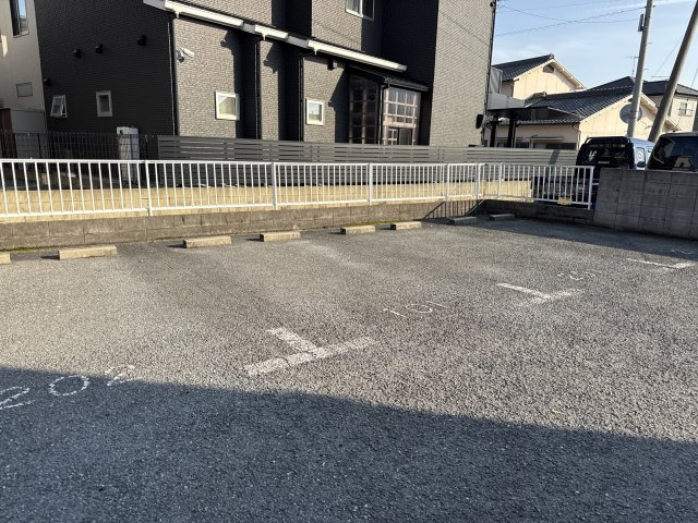 コーポ松下の駐車場