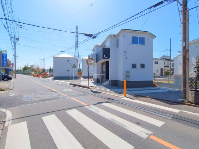 ふじみ野市大井中央１丁目の新築一戸建の前面道路含む現地写真|南東側約8ｍ公道