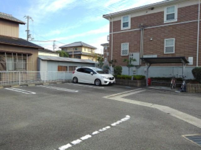 エスプワールの駐車場