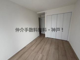 【洋室】 | 明石市東朝霧丘　新築戸建　仲介手数料無料！ | 落ち着いた色調の洋室です