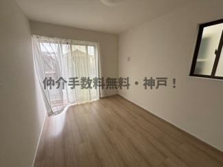 【洋室】 | 明石市東朝霧丘　新築戸建　仲介手数料無料！ | 明るい洋室です
