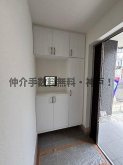 【玄関】 | 明石市東朝霧丘　新築戸建　仲介手数料無料！ | きれいな玄関です